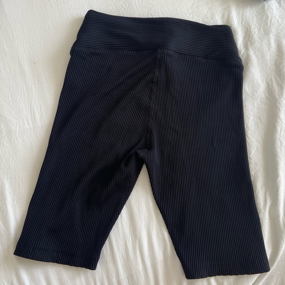 Year of Ours Black Ribbed Biker Short - Picture 3 of 6